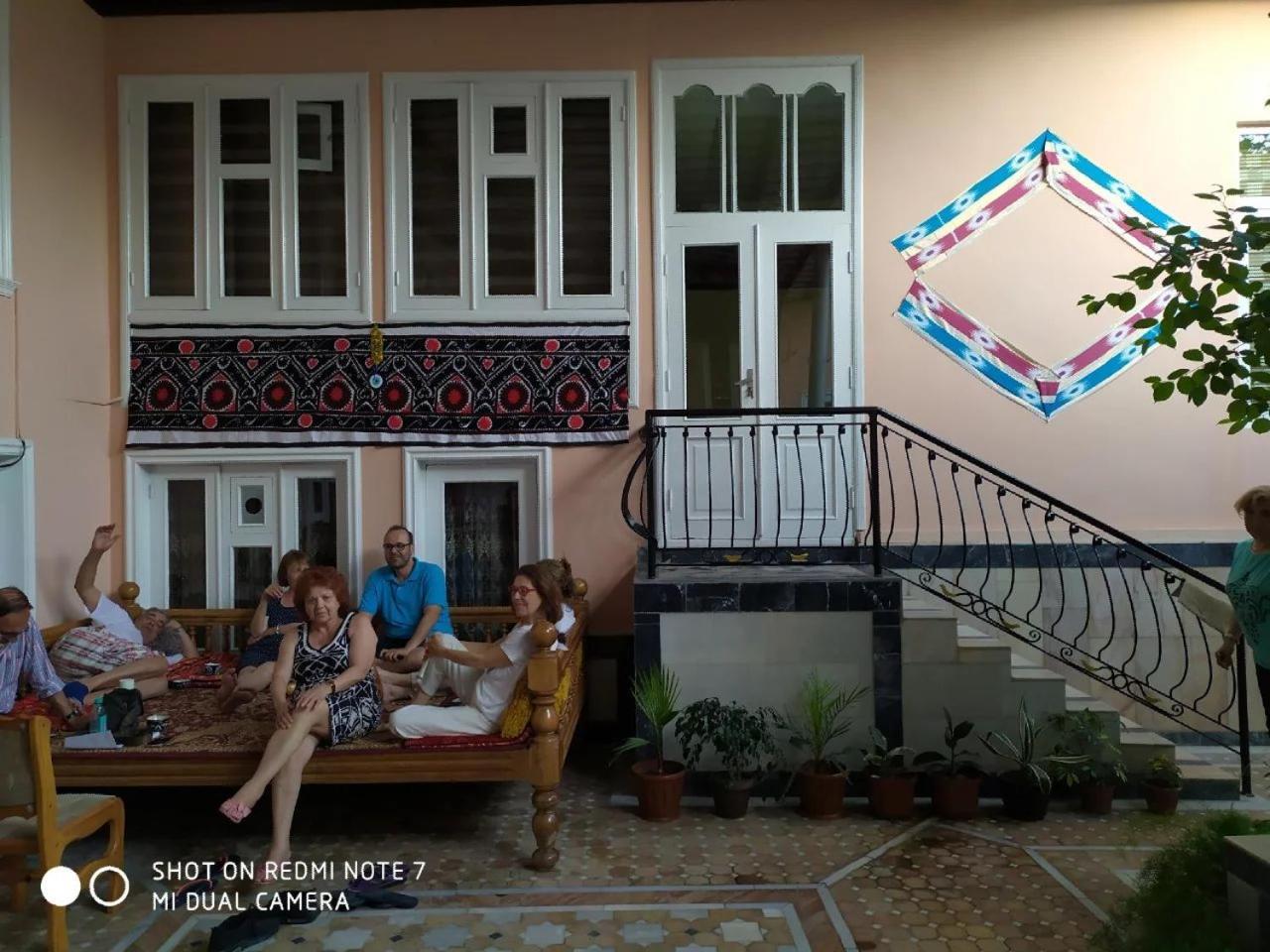 Nursultan Grand Guest House Samarkand Esterno foto